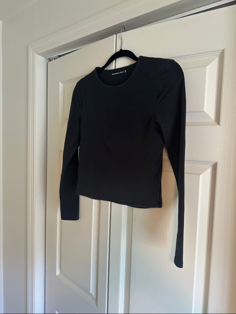 Abercrombie & Fitch Black Long Sleeve Crewneck Tee (double lined bodice)
